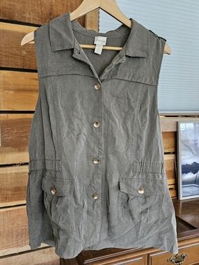 Chico's Womens Olive Army Green Sleeveless Utility Vest With Gold Details Sz M